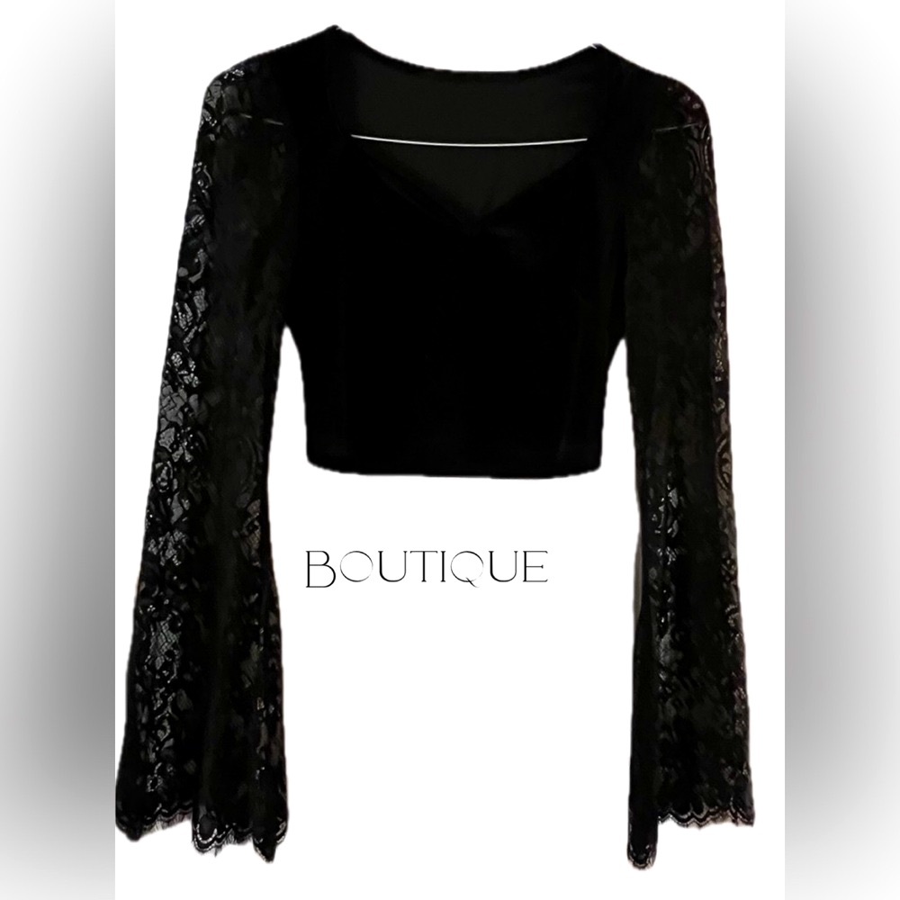💖Gothic Lace and Velvet Long Sleeve Crop Top | Size XS